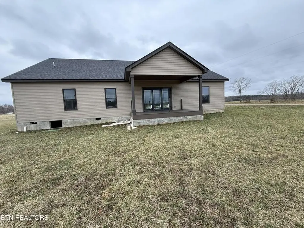 238 Thacker Road Grimsley TN 38565