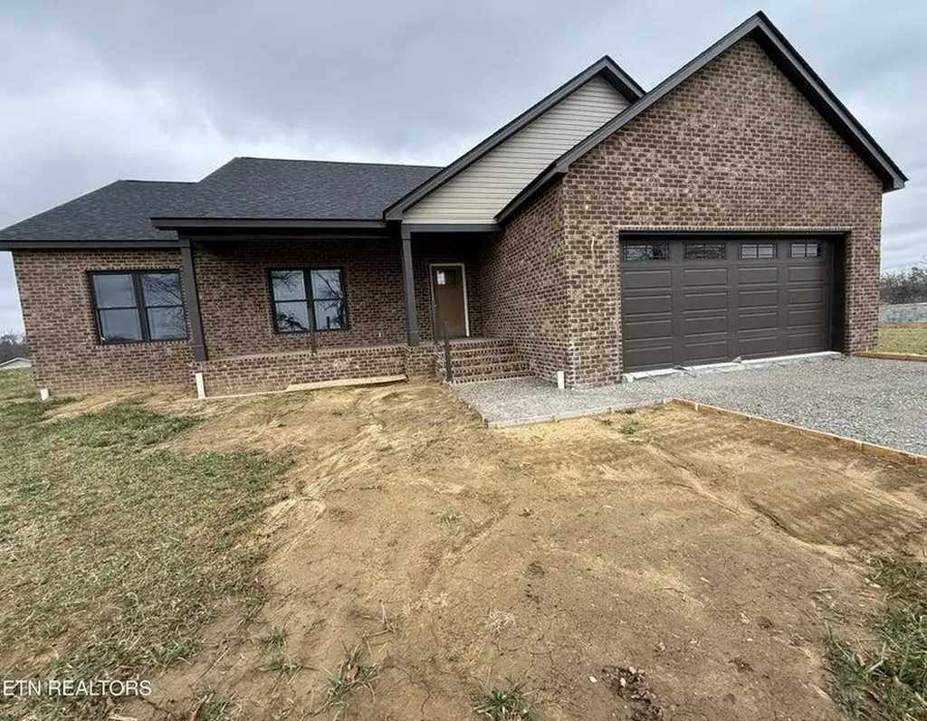 238 Thacker Road Grimsley TN 38565