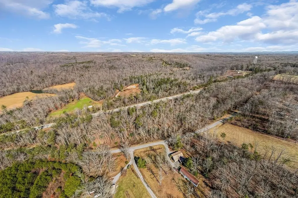 00 Sparta Highway Crossville TN 38572