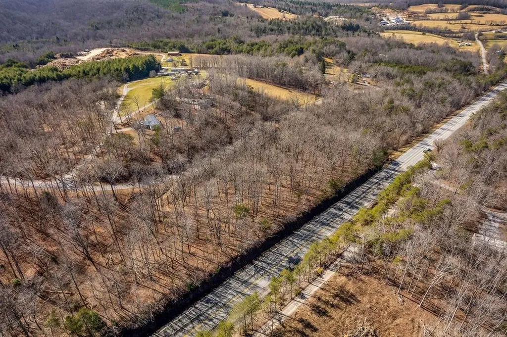 00 Sparta Highway Crossville TN 38572