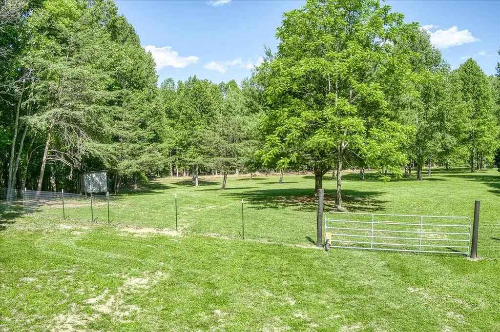 1169 Terry Lane Jamestown TN 38556