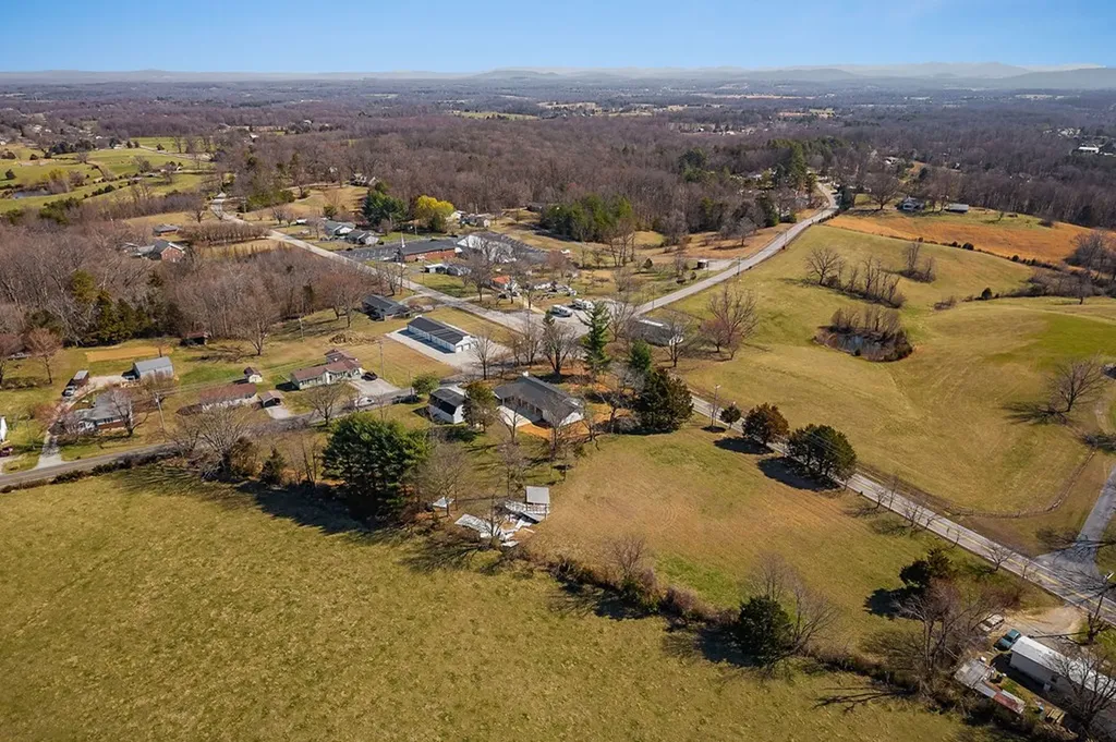 5898 Hilham Road Cookeville TN 38506