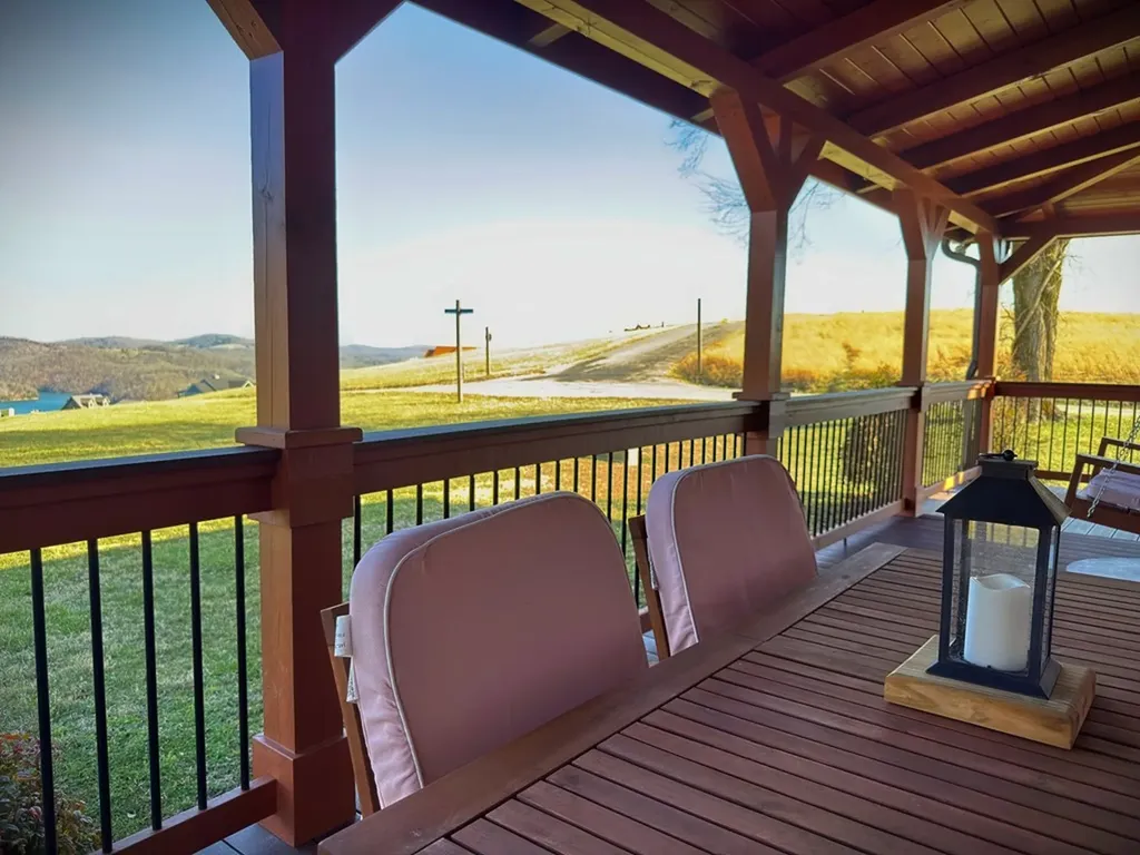 3715 Swan Ridge Road Hilham TN 38568