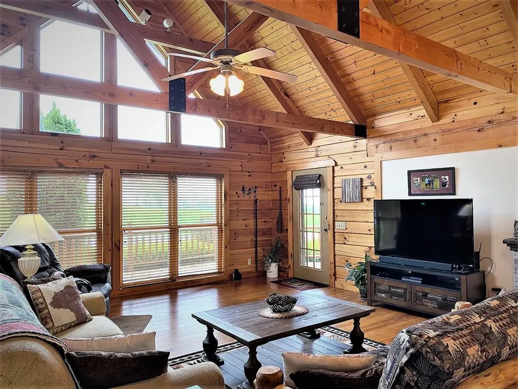 3715 Swan Ridge Road Hilham TN 38568