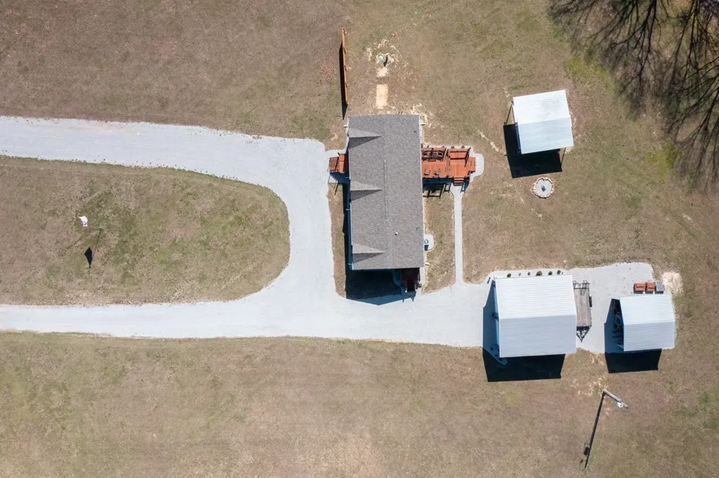 3468 Spring Creek Road Cookeville TN 38501