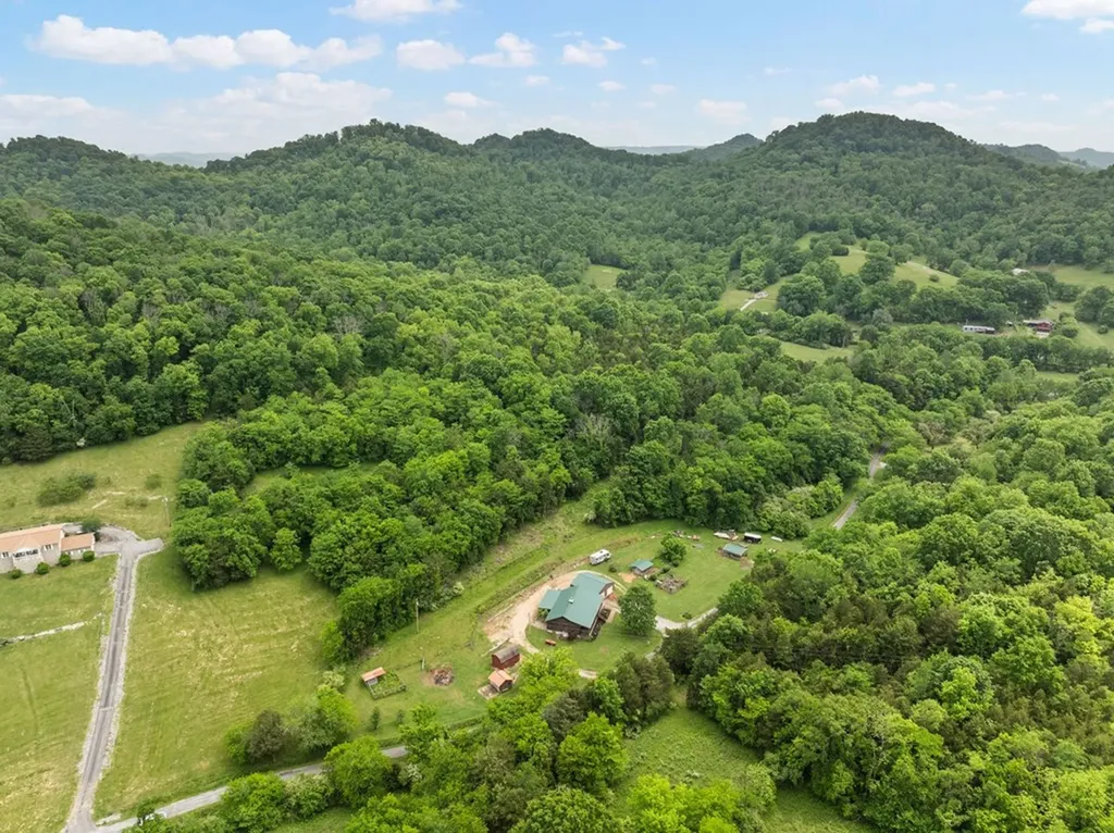 64 Beasley Hollow Lane Carthage TN 37030