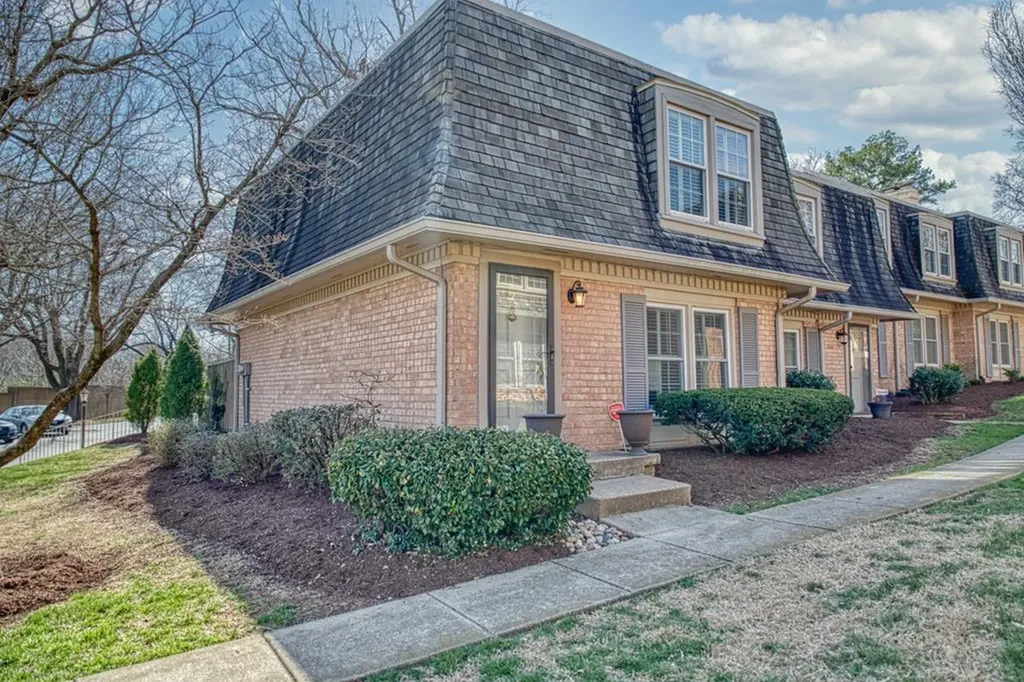 3000 Hillsboro Pike, Unit 72 Nashville TN 37215