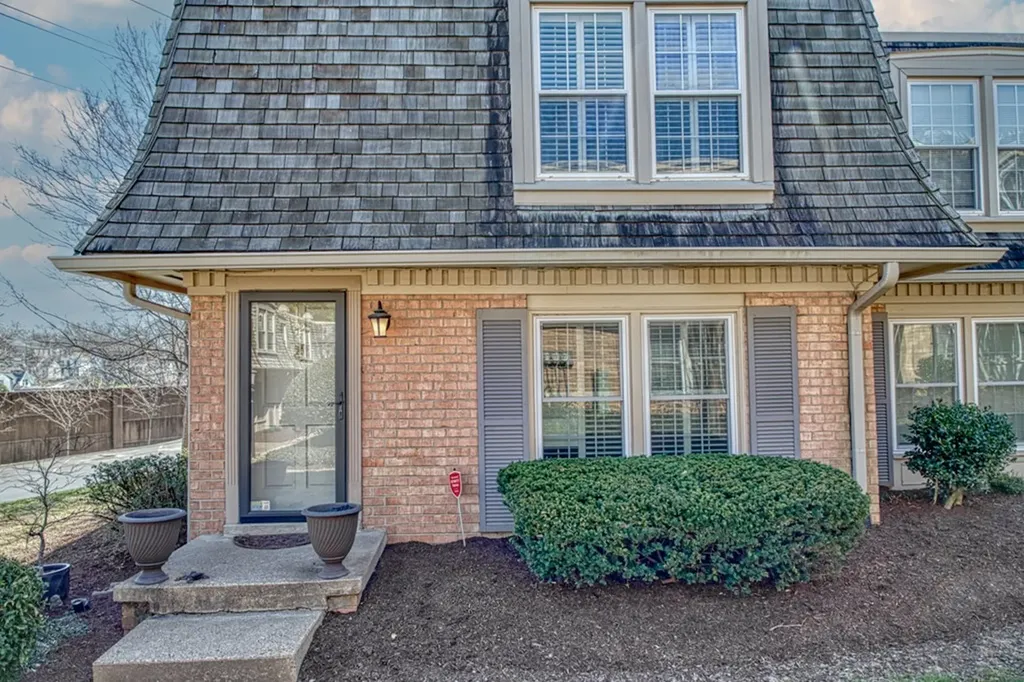 3000 Hillsboro Pike, Unit 72 Nashville TN 37215