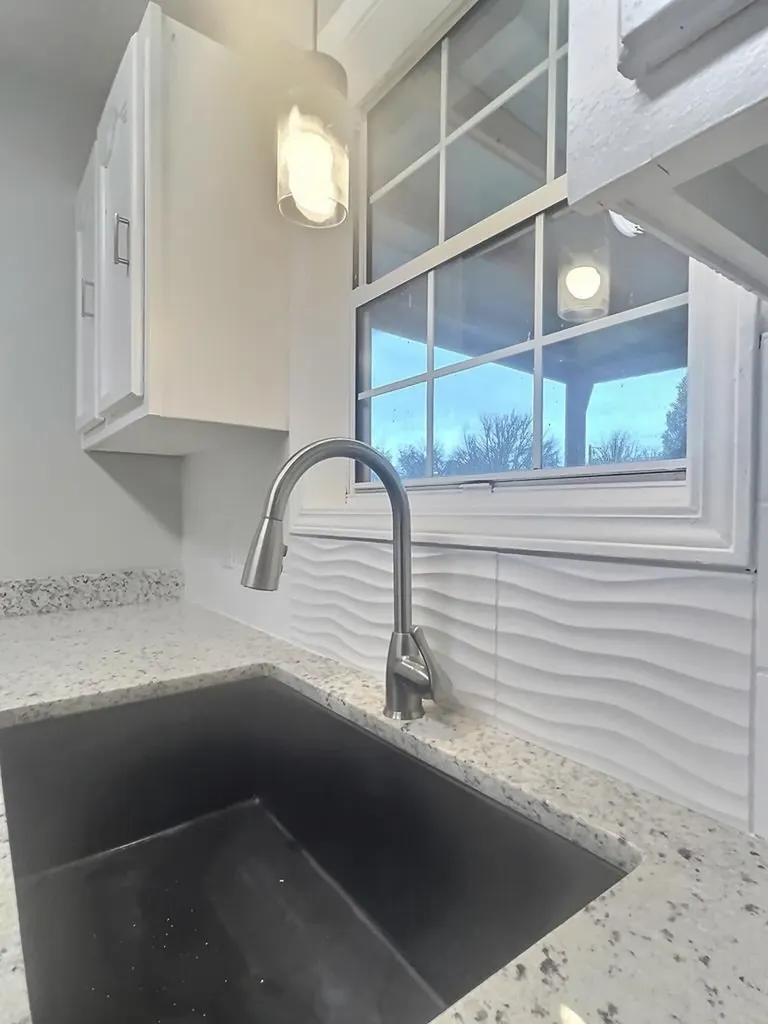 140 Mirandy Algood TN 38506