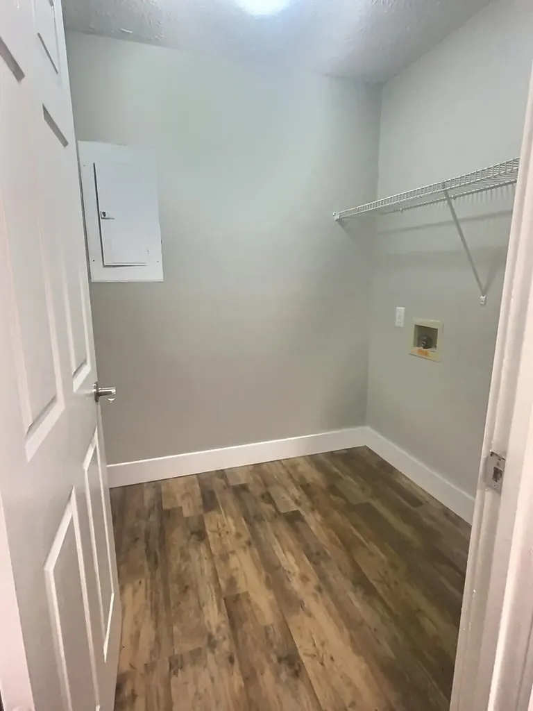 140 Mirandy Algood TN 38506