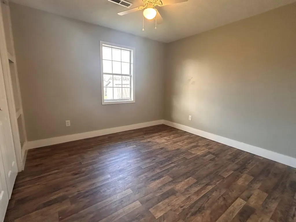 140 Mirandy Algood TN 38506