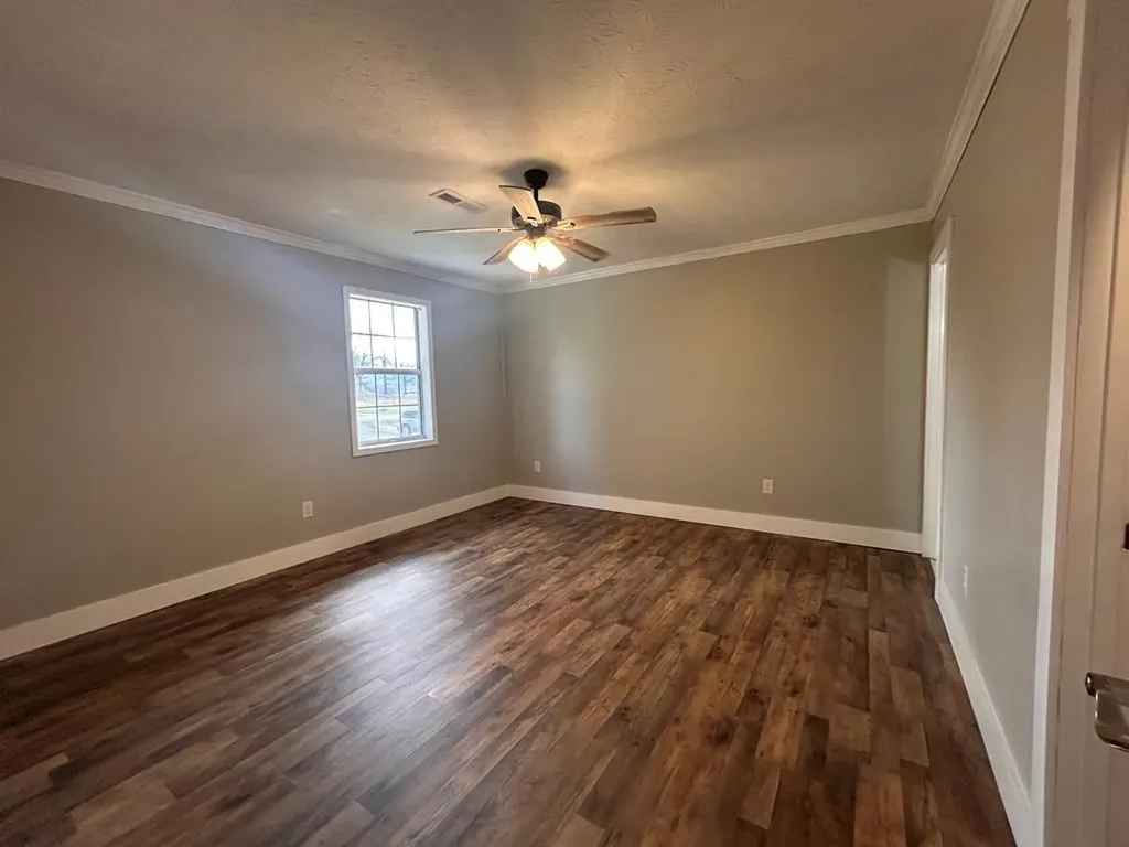 140 Mirandy Algood TN 38506