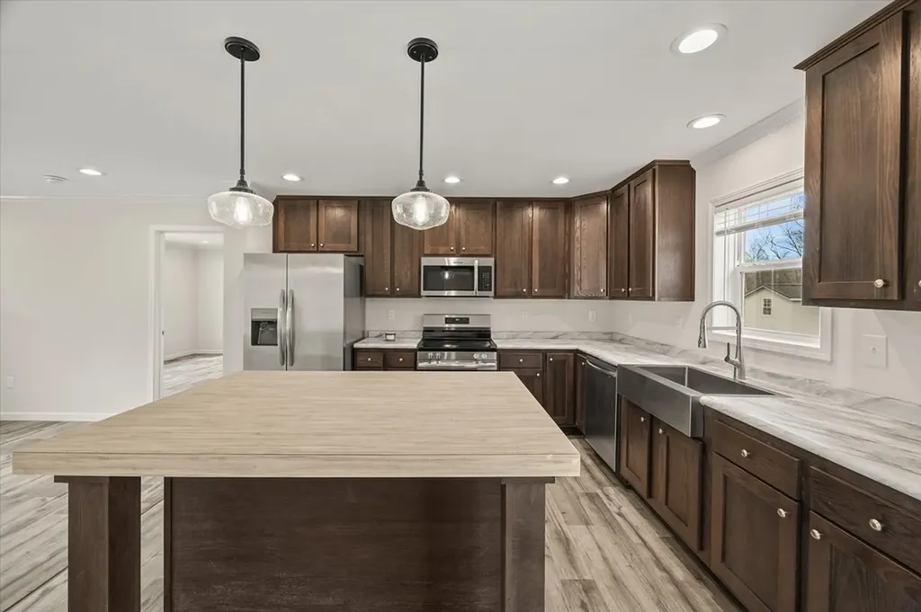 1640 Anna Maria Lane Cookeville TN 38501