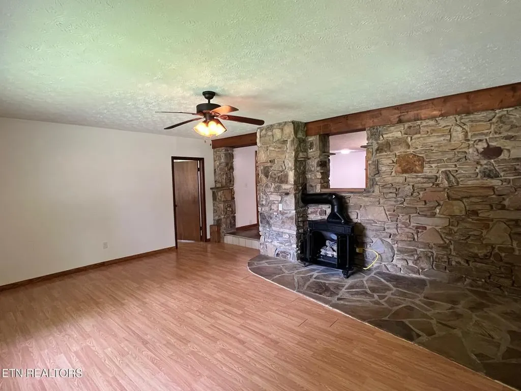 2919 Highway 68 Crossville TN 38555