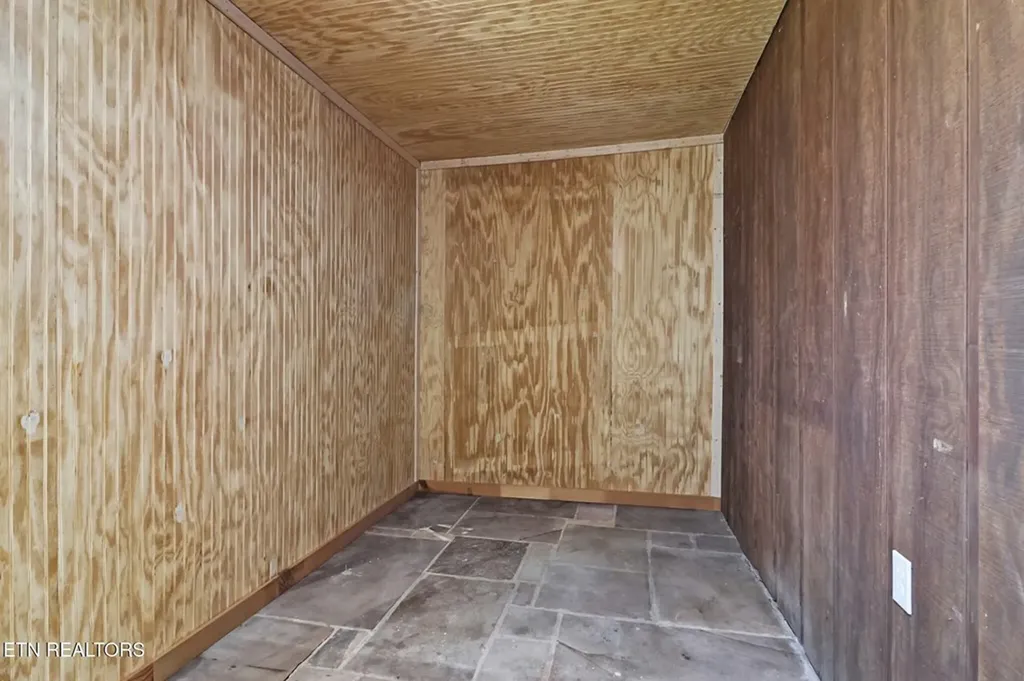 2919 Highway 68 Crossville TN 38555