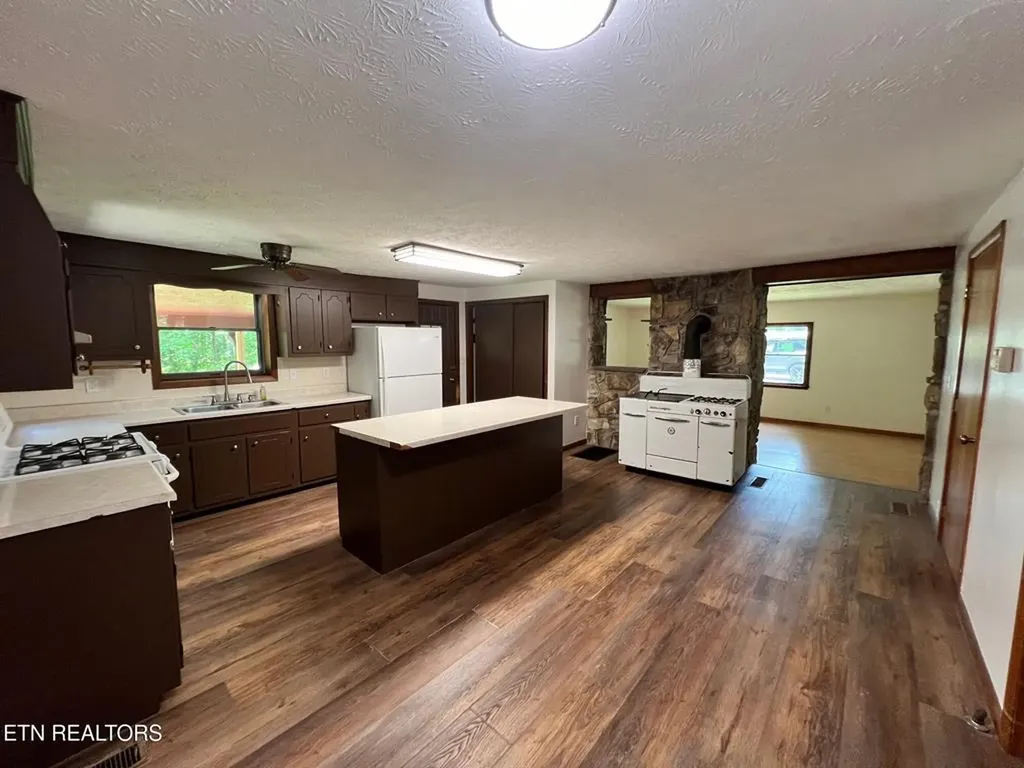 2919 Highway 68 Crossville TN 38555