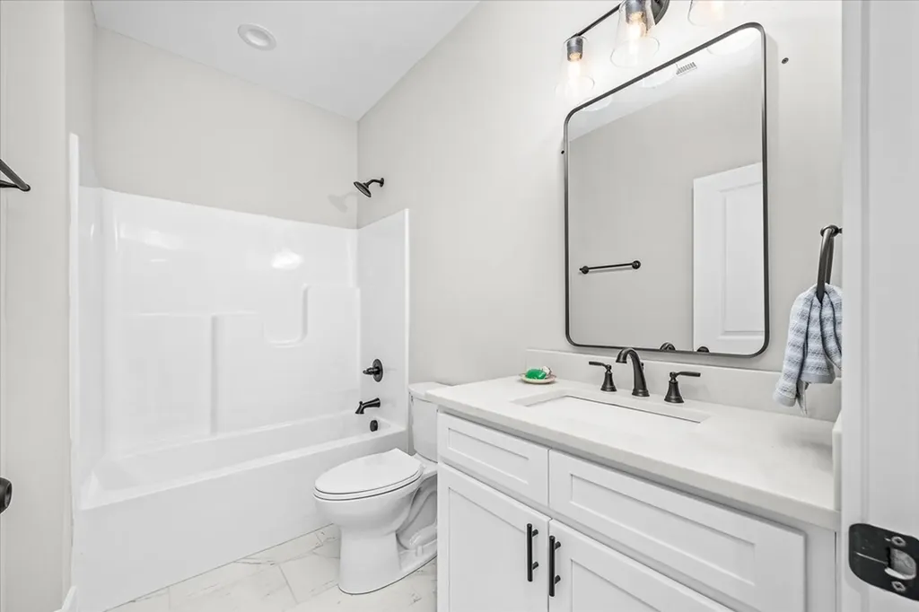 2295 Nicholas Cookeville TN 37215