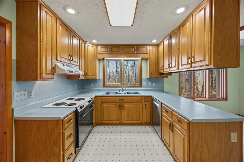 696 Laurel Circle Crossville TN 38555