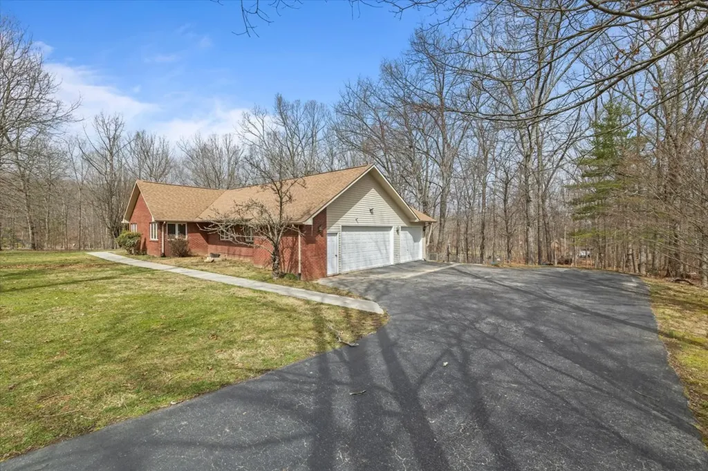 696 Laurel Circle Crossville TN 38555