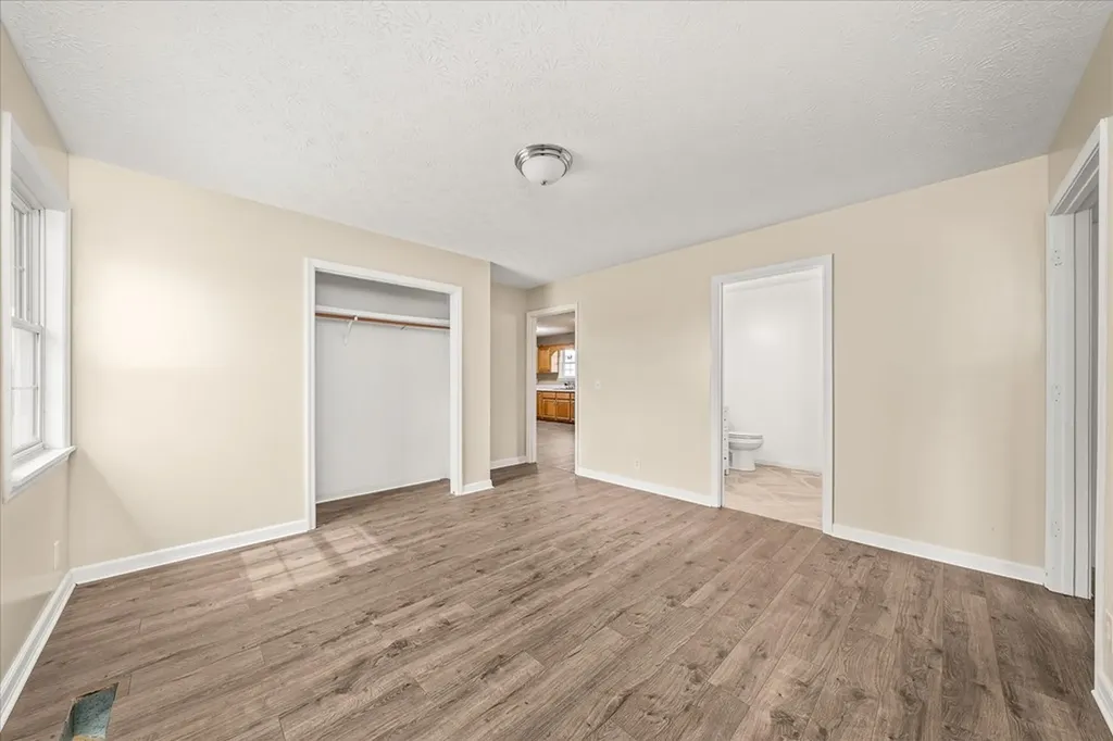 11216 Clay County Highway Moss TN 38575