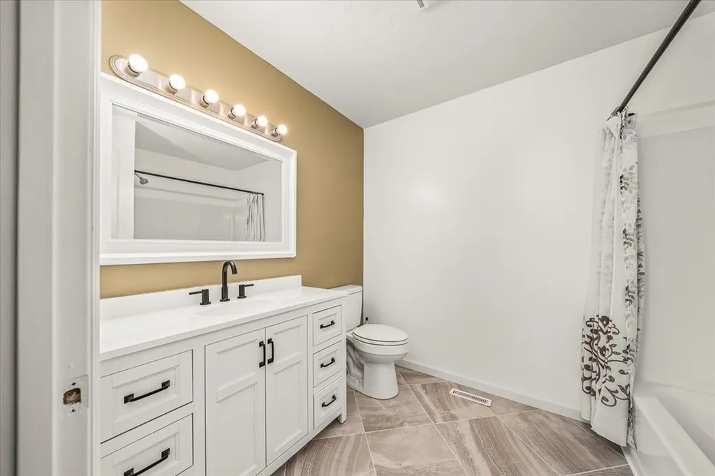 11216 Clay County Highway Moss TN 38575