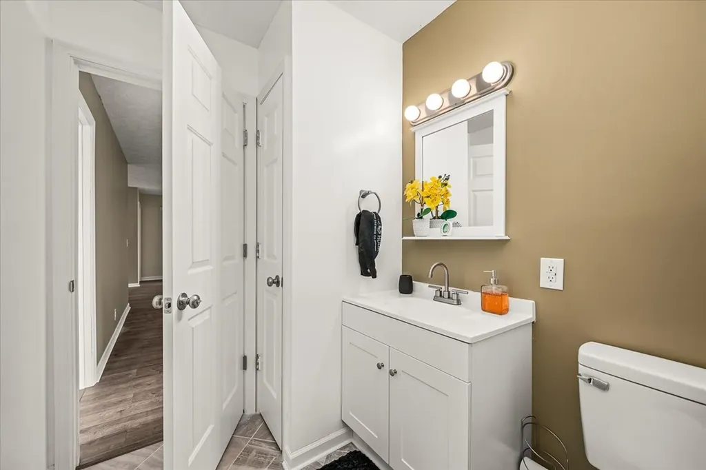 11216 Clay County Highway Moss TN 38575