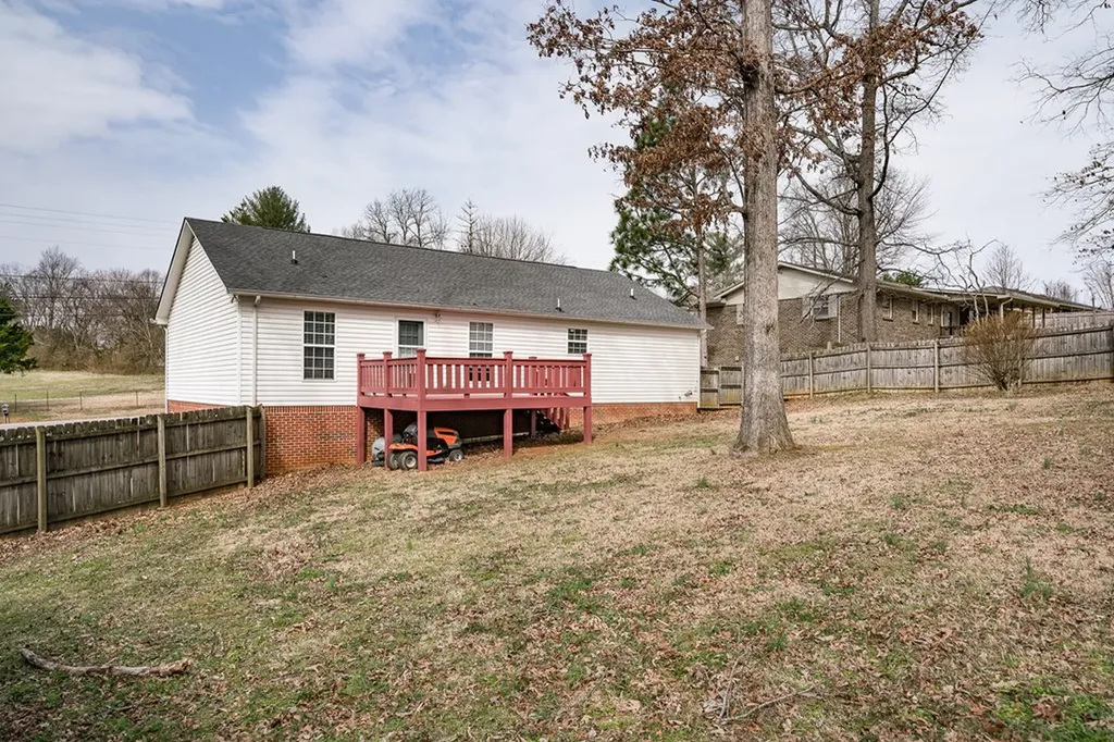 1740 Bunker Hill Road Cookeville TN 38506