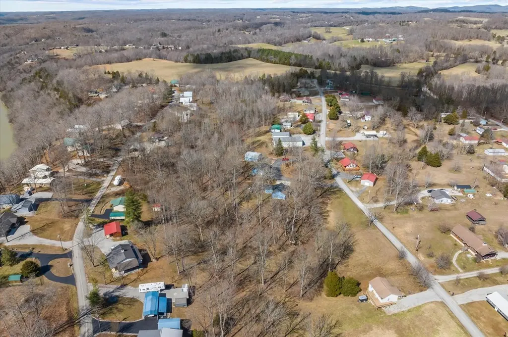 1020 Center Lane Byrdstown TN 38549