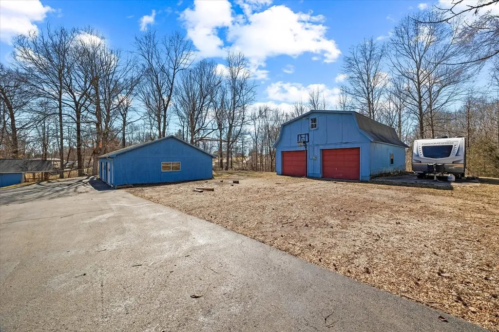 1020 Center Lane Byrdstown TN 38549