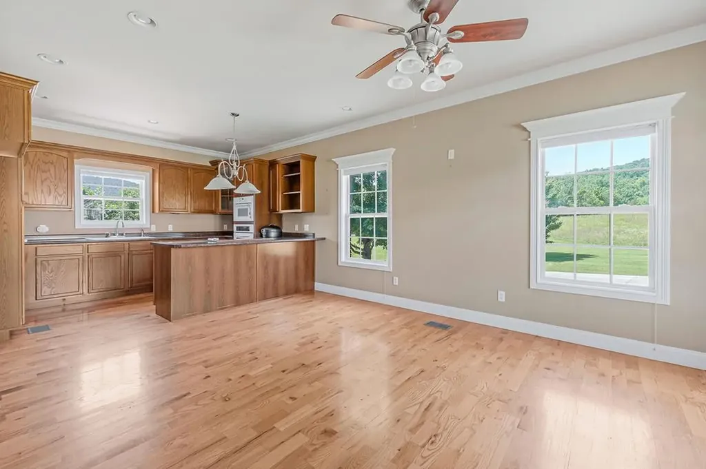 464 Wilder Highway (76 Ac) Alpine TN 38543