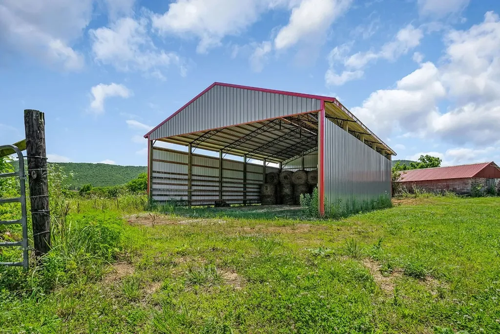 464 Wilder Highway (76 Ac) Alpine TN 38543