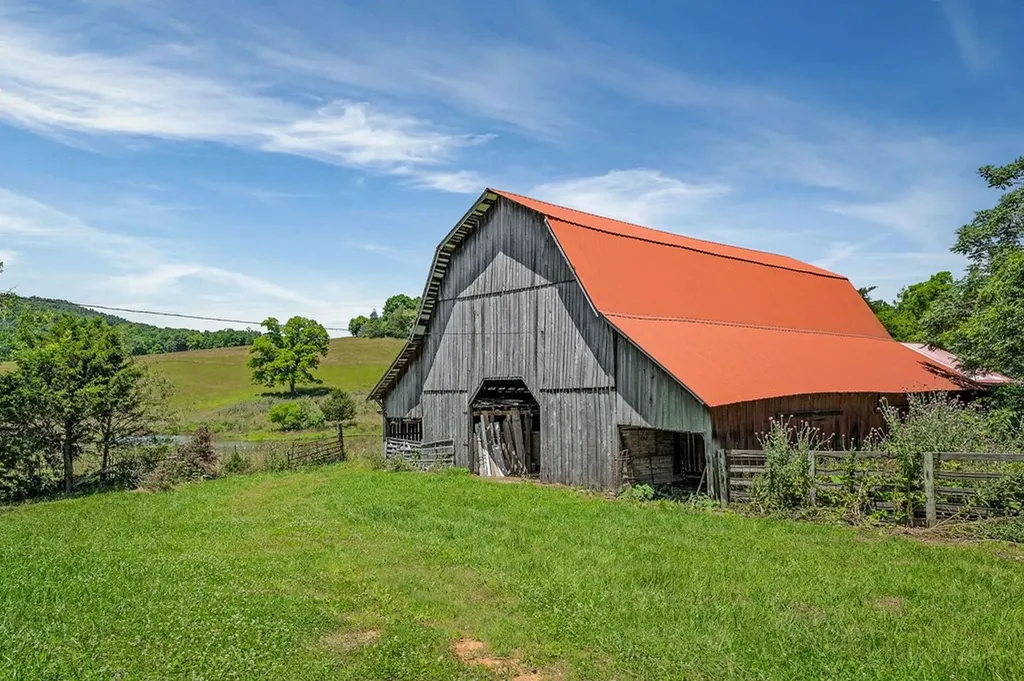 464 Wilder Highway (76 Ac) Alpine TN 38543