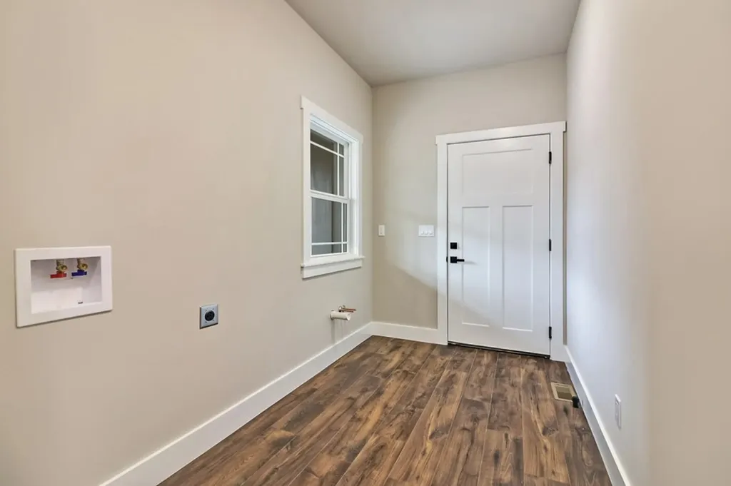 1076 Hargis Road Grimsley TN 38565