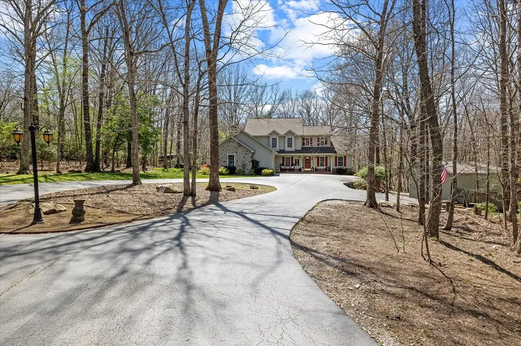 1160 Laurel Circle Crossville TN 38555