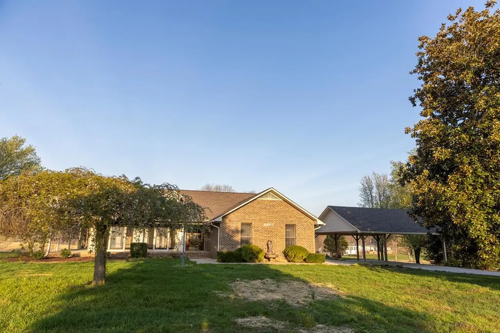 3857 Baxter Road Baxter TN 38544