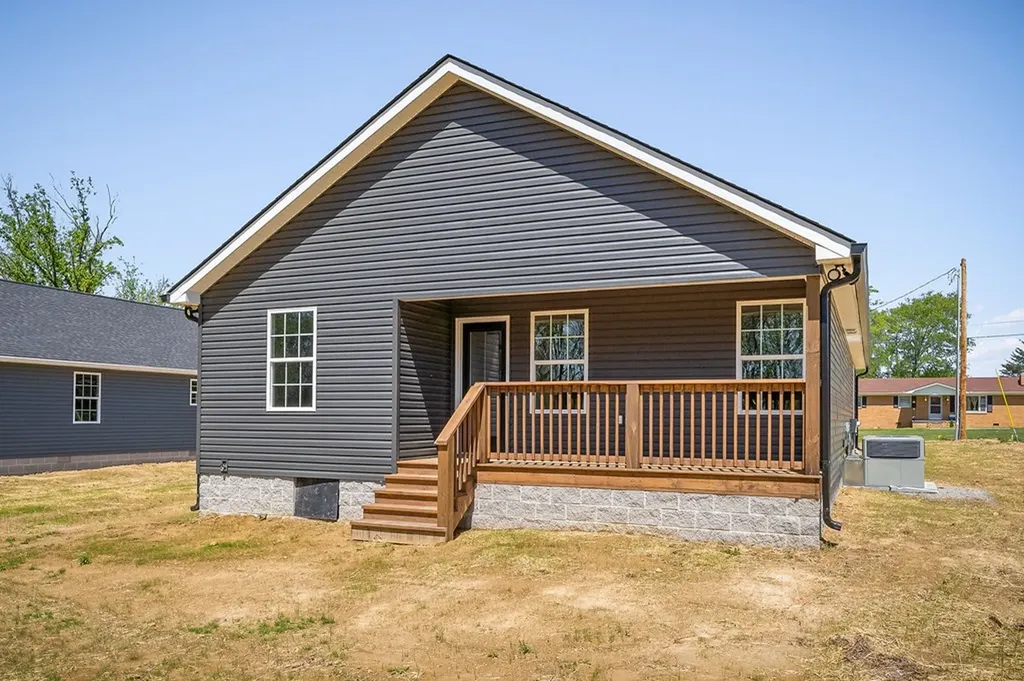 799 Smith Road Smithville TN 37166