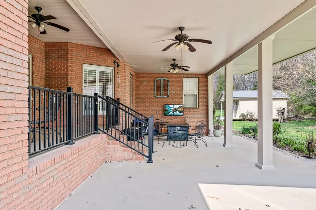 1051 Heathwood West Drive Cookeville TN 38506