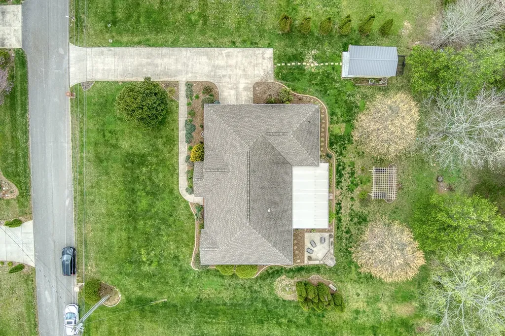 1051 Heathwood West Drive Cookeville TN 38506