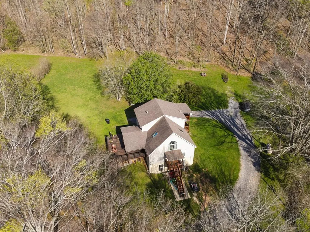 2673 Flynns Creek Road Gainesboro TN 38562