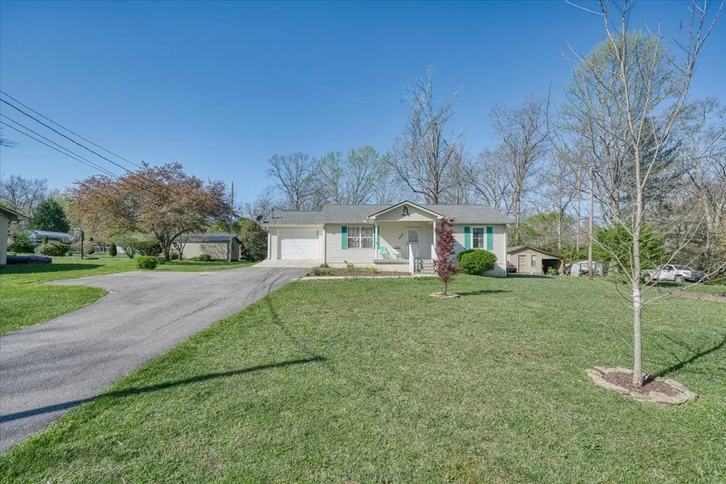 222 Valley Lane Crossville TN 38555