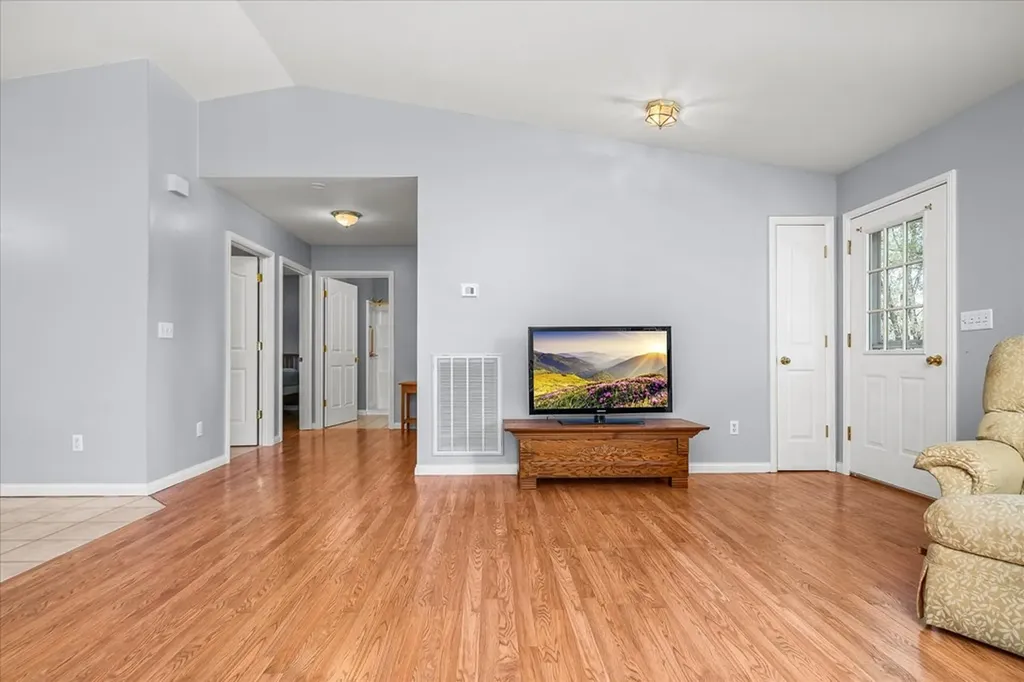 222 Valley Lane Crossville TN 38555