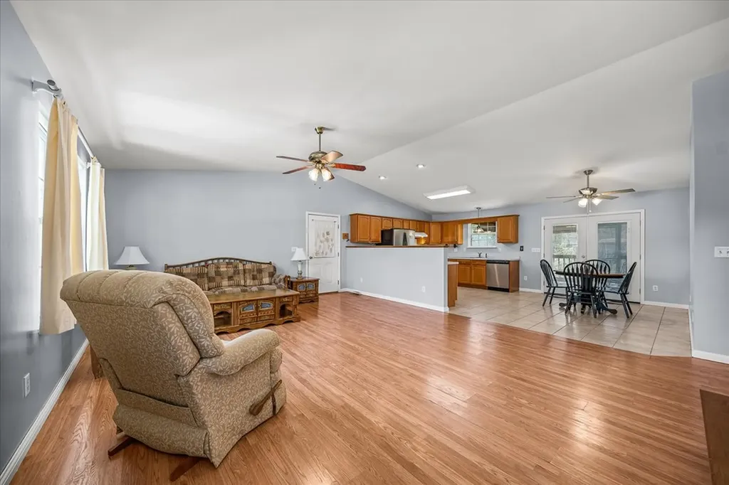 222 Valley Lane Crossville TN 38555