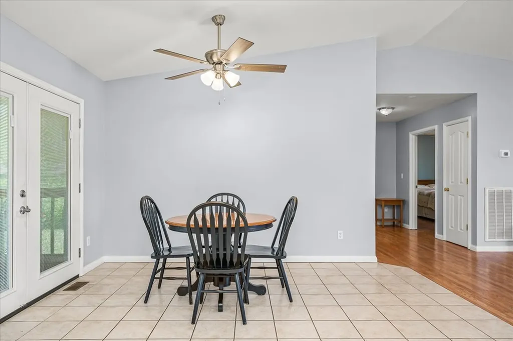 222 Valley Lane Crossville TN 38555