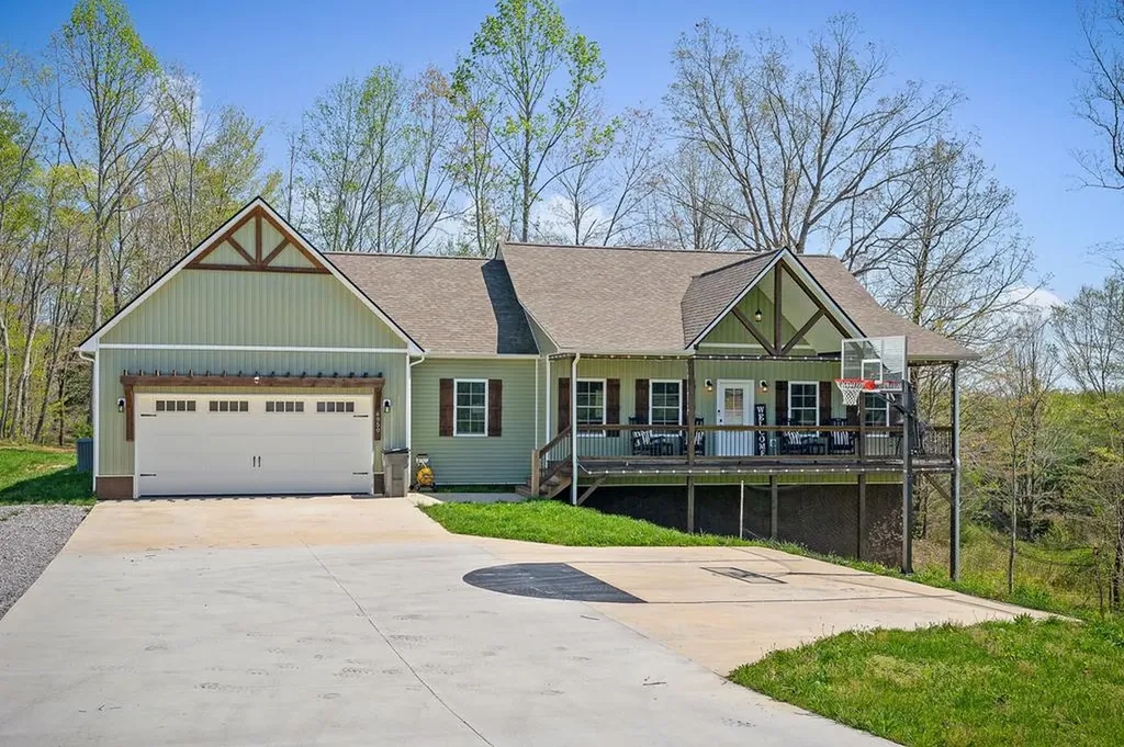 6950 Burgess Falls Road Baxter TN 38544