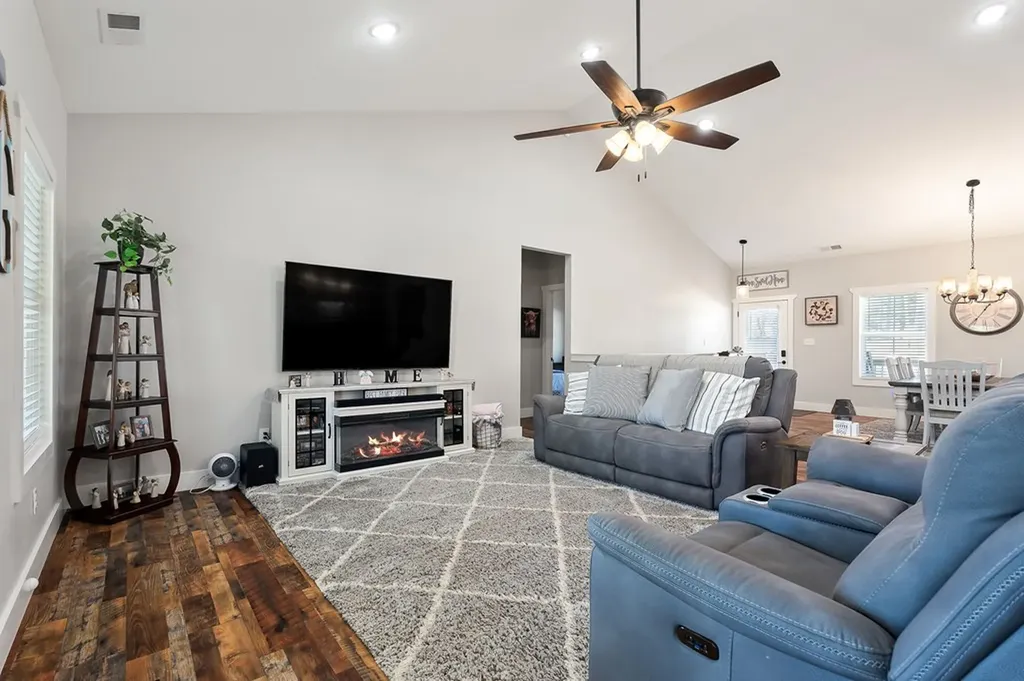 6950 Burgess Falls Road Baxter TN 38544