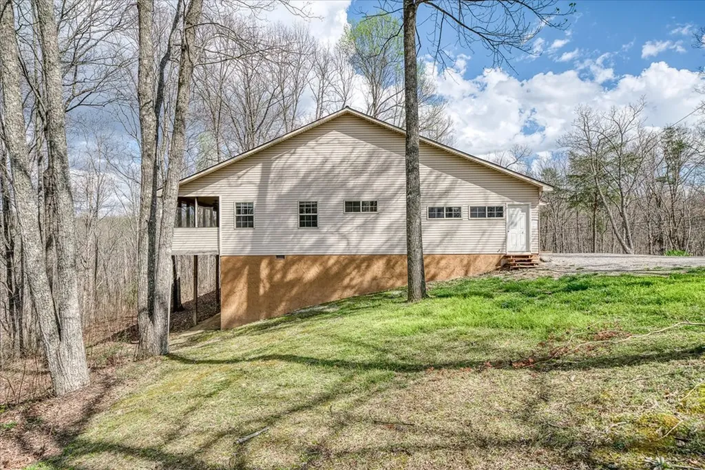 708 Poston Drive Monterey TN 38574