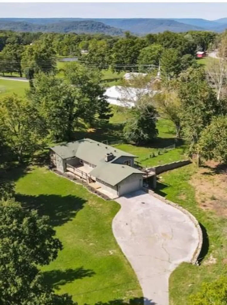 395 Church Street Spencer TN 38585