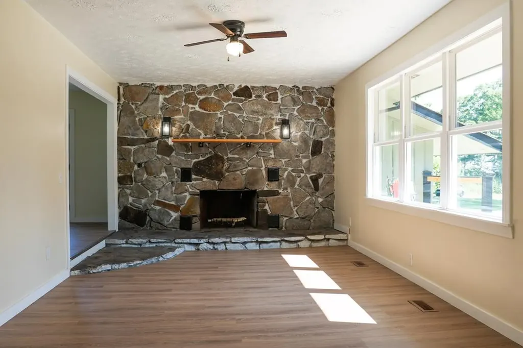 395 Church Street Spencer TN 38585