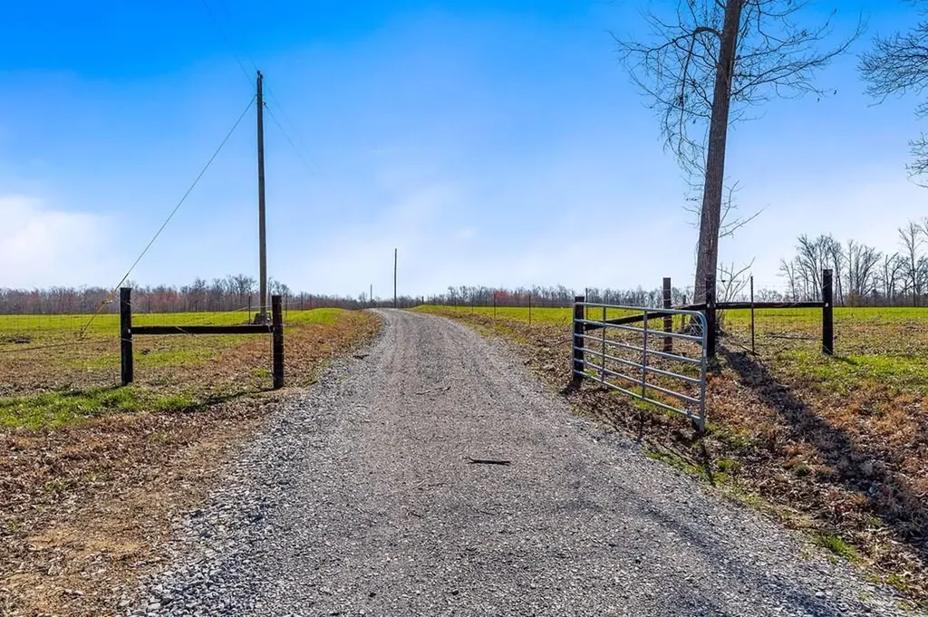 Lot 7 Heather Heights Bradyville TN 37026