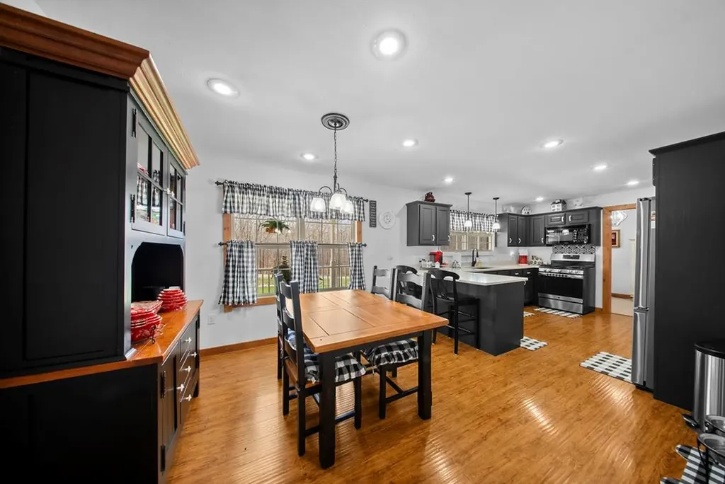 533 T Road Monterey TN 38574